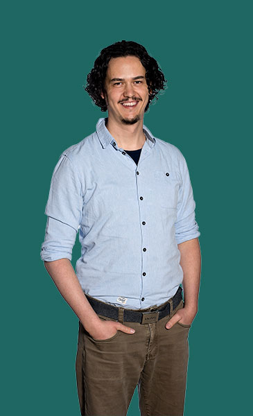 Péter Szertics
